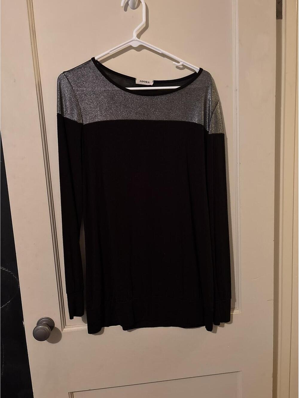 Adora Black and Gray Sheer Yoke Long Sleeve Top Size M